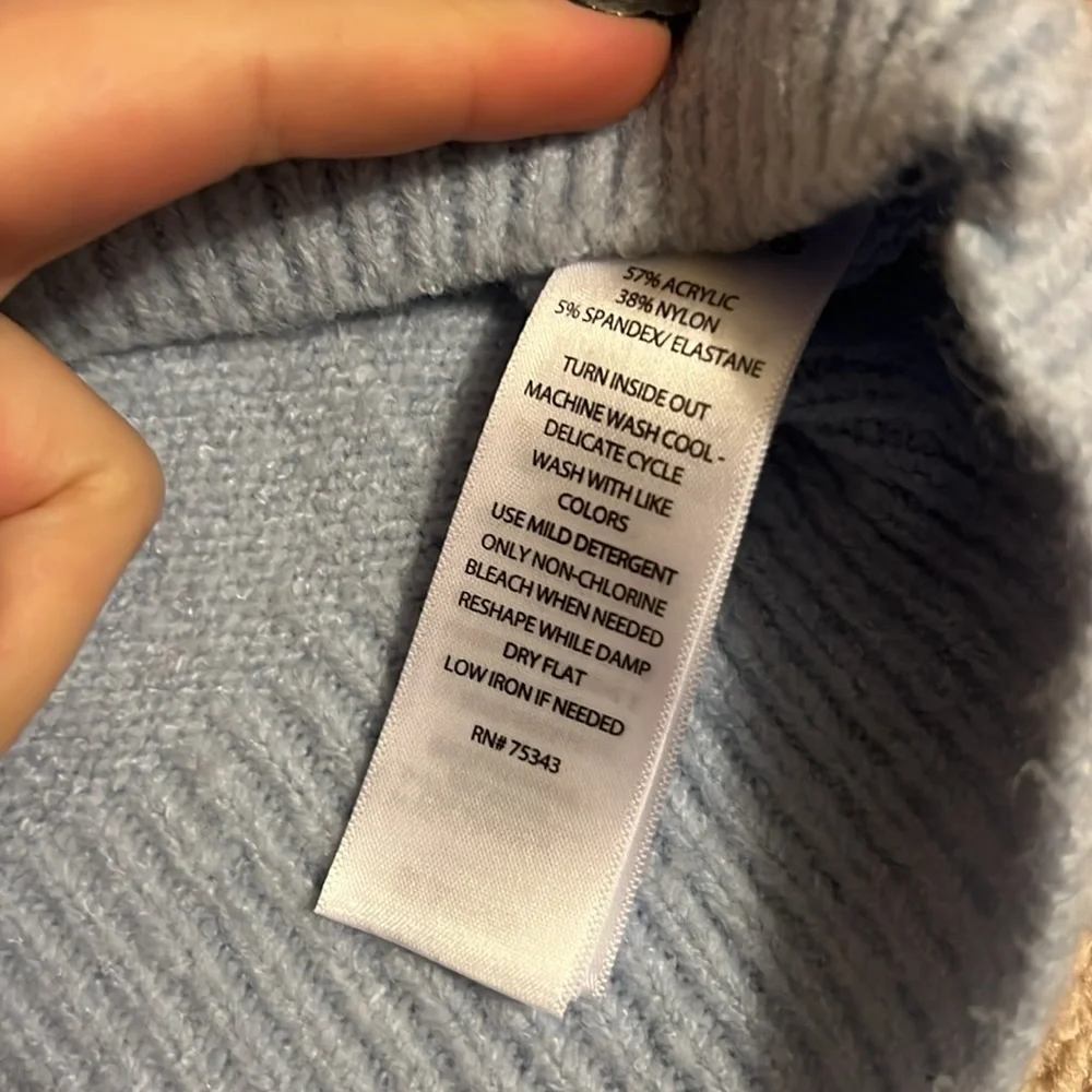 Blue sweater - Picture 5 of 5